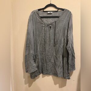 Gray V-Neck Long Sleeve Blouse